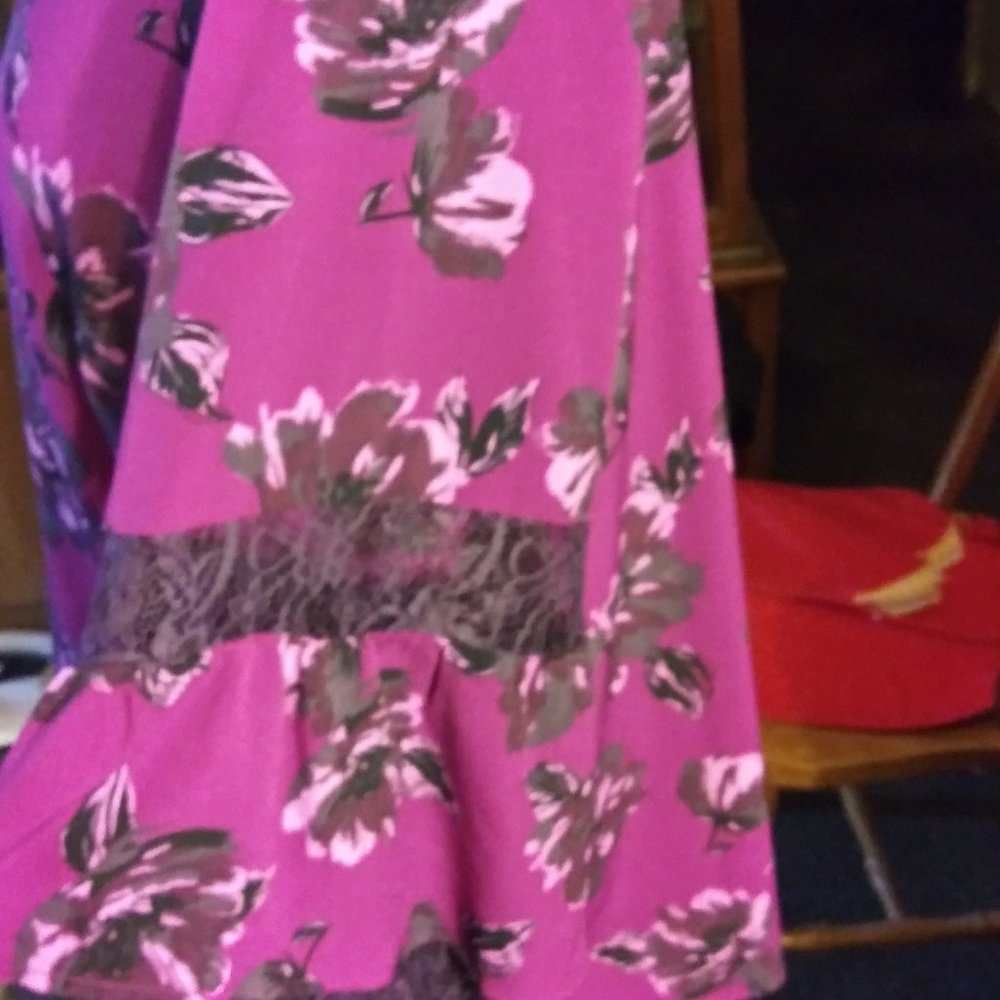 Blouse - Picture 2 of 3